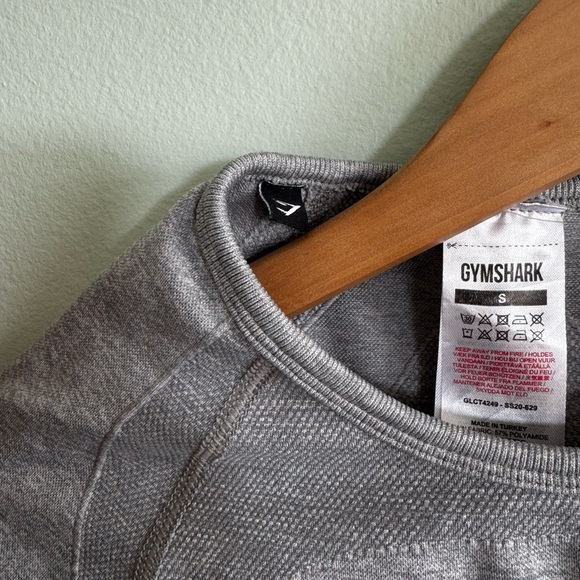 Gymshark top - Picture 3 of 6